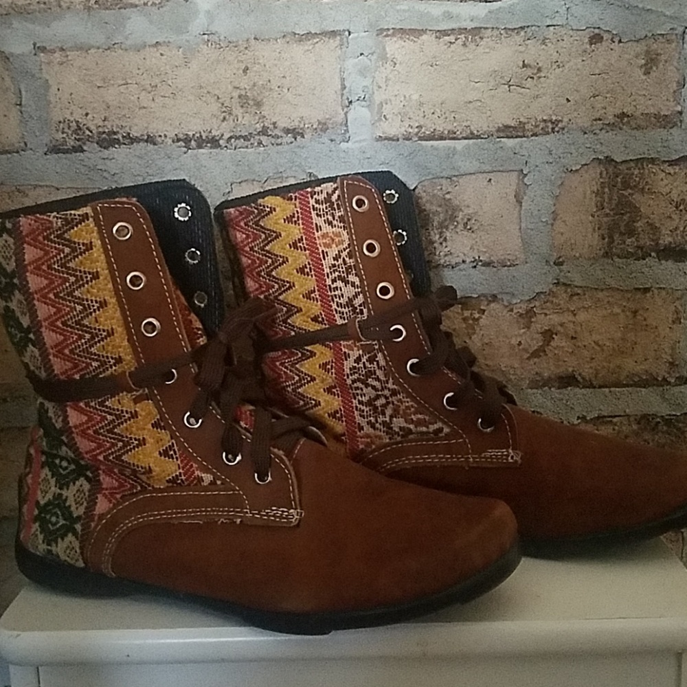 Womens authetic bohemian lace up booties